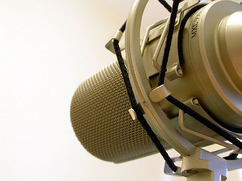 Featured image for Best Podcast Microphones for Untreated Rooms
