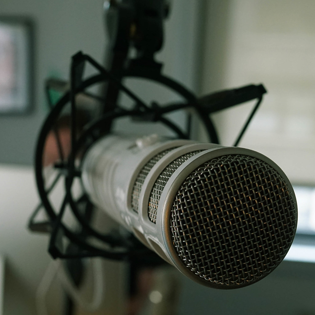 Featured image for Shure MV7-Style Podcast Mics Still Make Sense for Solo Creators