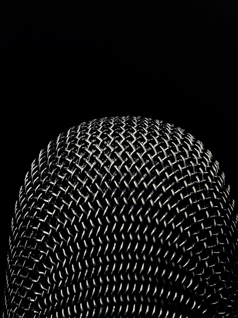 Featured image for USB vs XLR Podcast Microphones: The 2026 Creator Decision